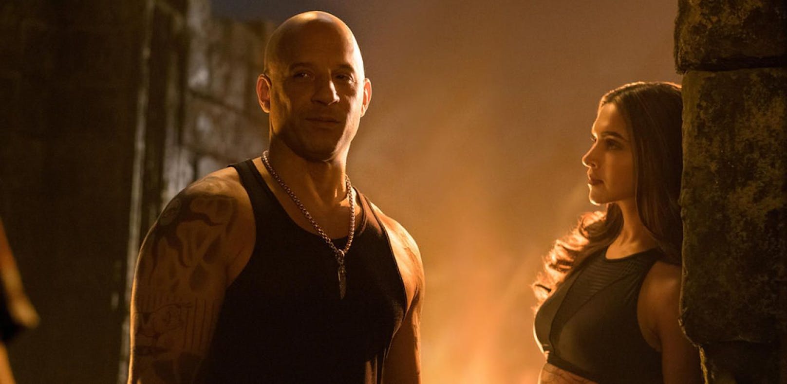 Vin Diesel und Deepika Padukone in &quot;xXx: Die Rückkehr des Xander Cage&quot;. 