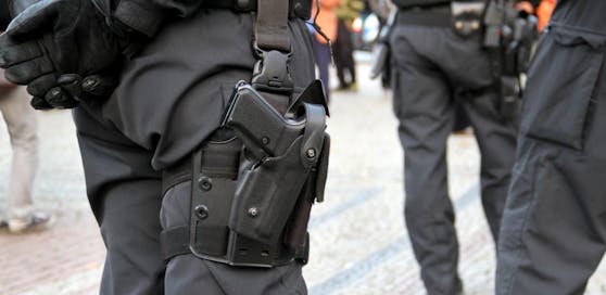 In Linz schoss ein Polizist irrtümlich auf einen Kollegen. 