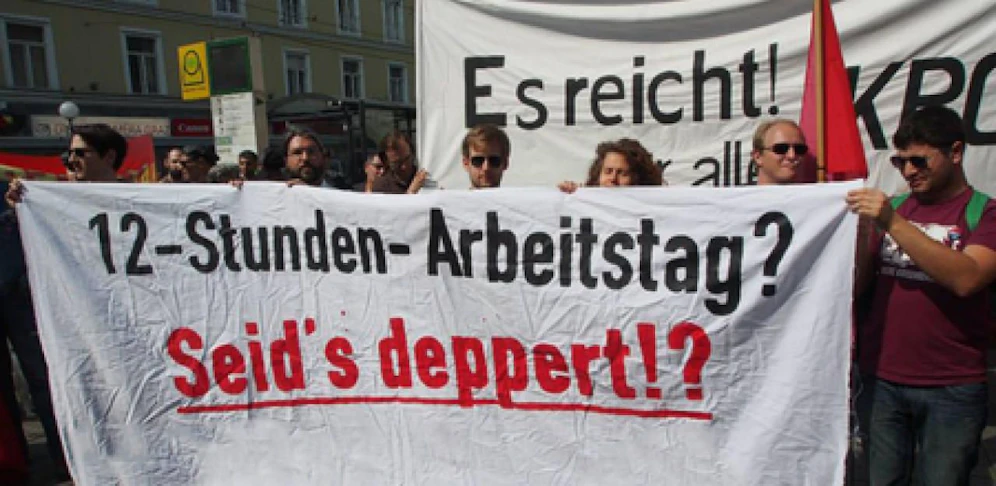 Demonstration gegen den 12-Stunden-Tag.