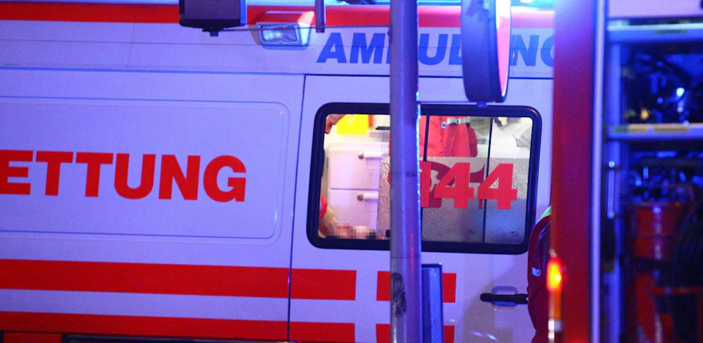 Die Verletzten wurden mit der Rettung ins Krankenhaus gebracht