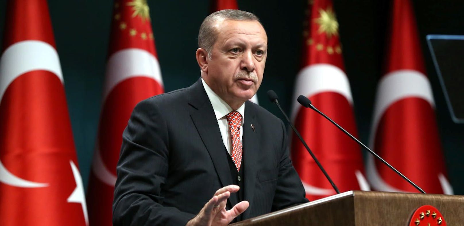 Präsident Recep Tayyip Erdogan hat Dutzende Ärzte aus den verschiedensten Teilen der Türkei in das Grenzgebiet zu Syrien beordert.