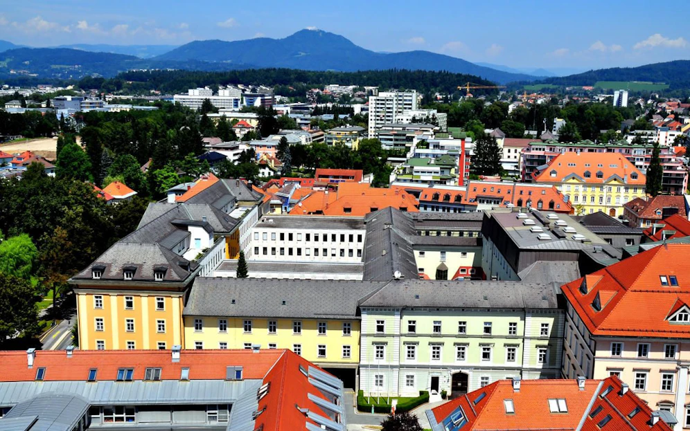 Das Landesgericht Klagenfurt und Landesgefangenenhaus.