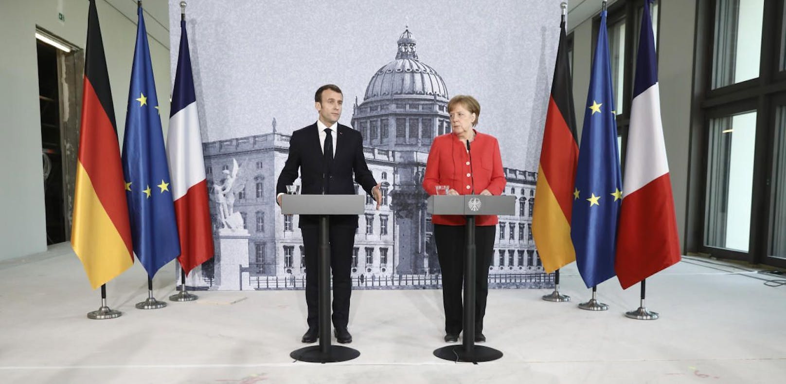 Emmanuel Macron besuchte Angela Merkel in Berlin.