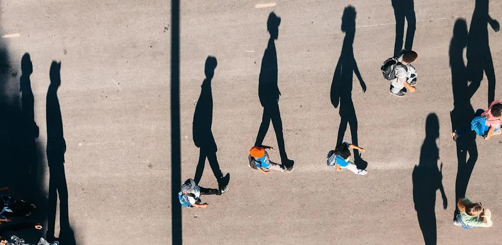 Für unsere aktuelle Foto-Herausforderung suchen wir Bilder, die sich mit dem Kontrast zwischen Licht und Schatten beschäftigen.