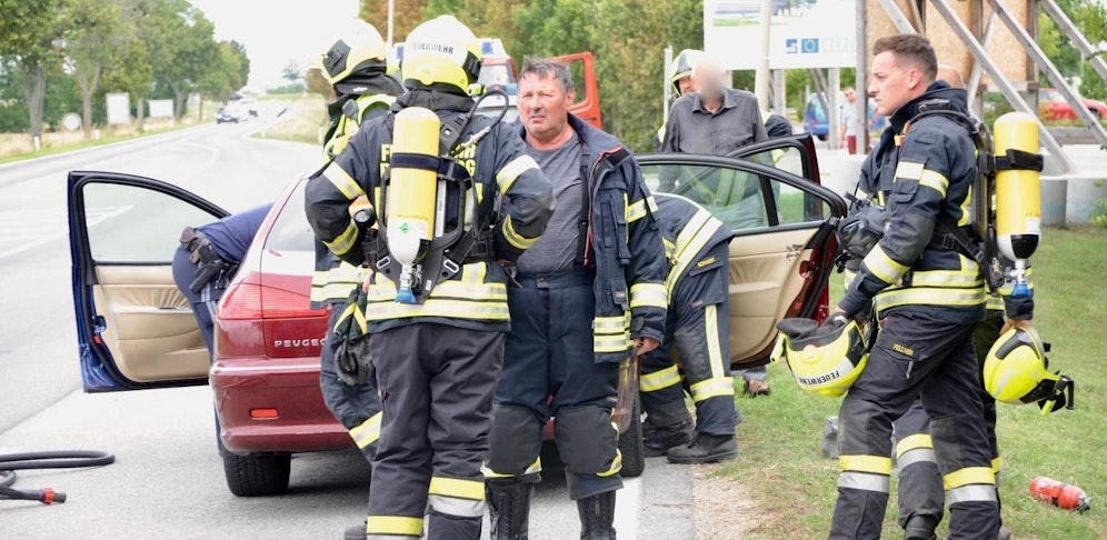 Die Feuerwehr im Löscheinsatz.