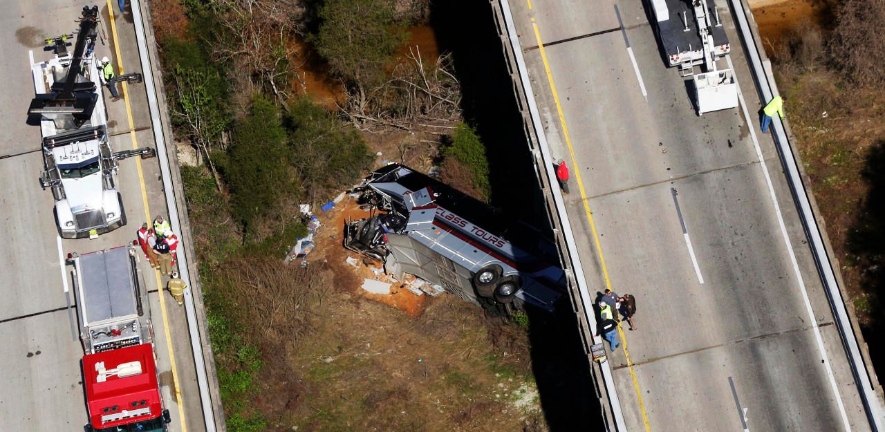 Heute.at - Schulbus am Rückweg von Disney World abgestürzt