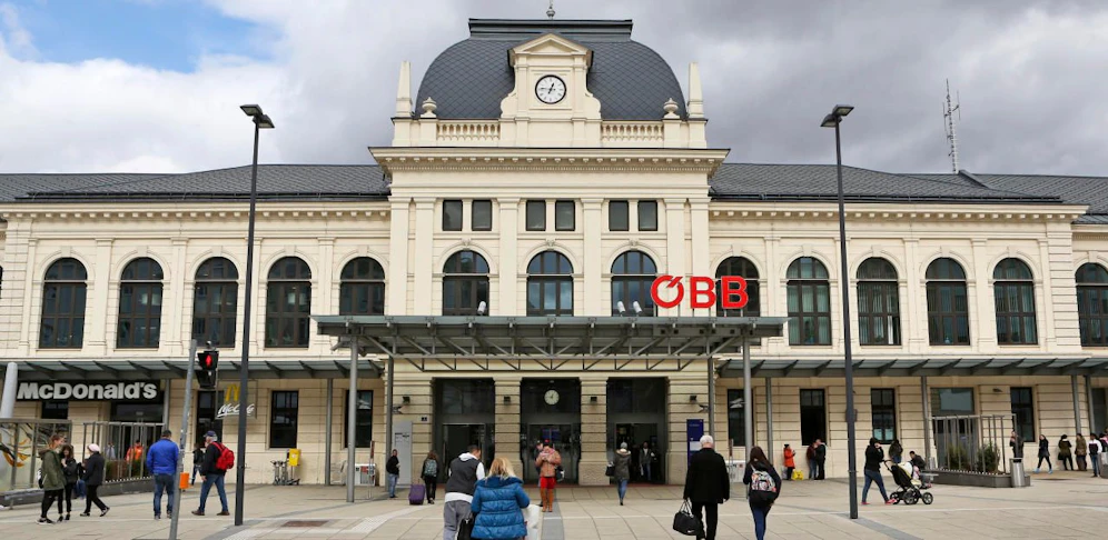 Am Bahnhof war das Quartett aktiv. 