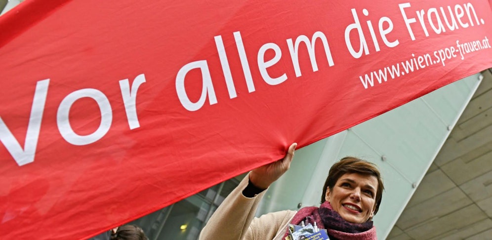 Das Frauenvolksbegehren muss im Parlament behandelt werden.