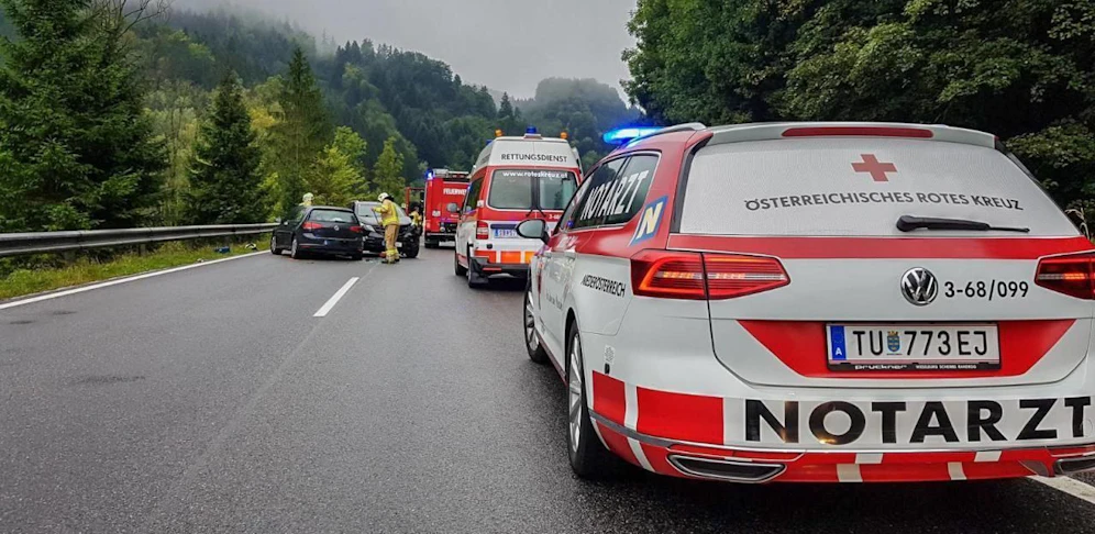 Drei Pkw waren in den Unfall verwickelt.
