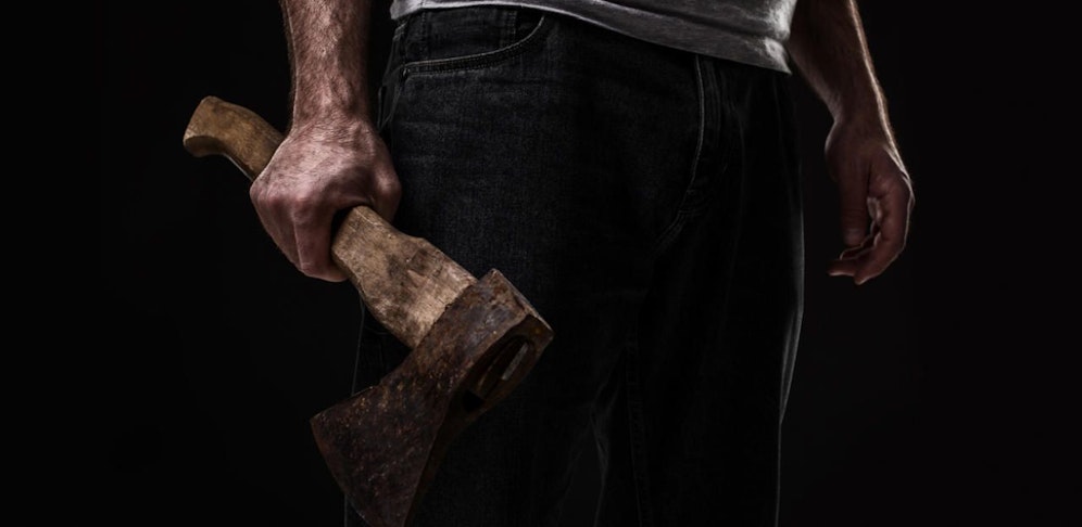 Der 60-Jährige bedrohte seinen Nachbar mit einer Axt