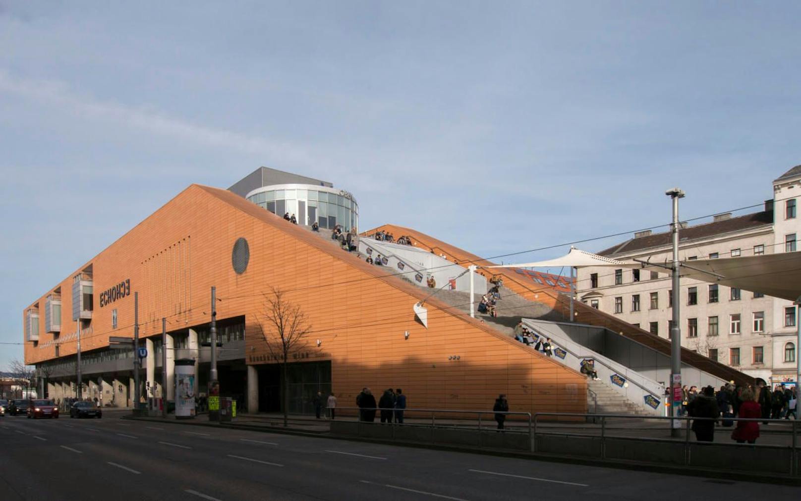 Die Hauptbücherei am Urban-Loritz-Platz in Wien-Neubau wird über den Sommer renoviert. 