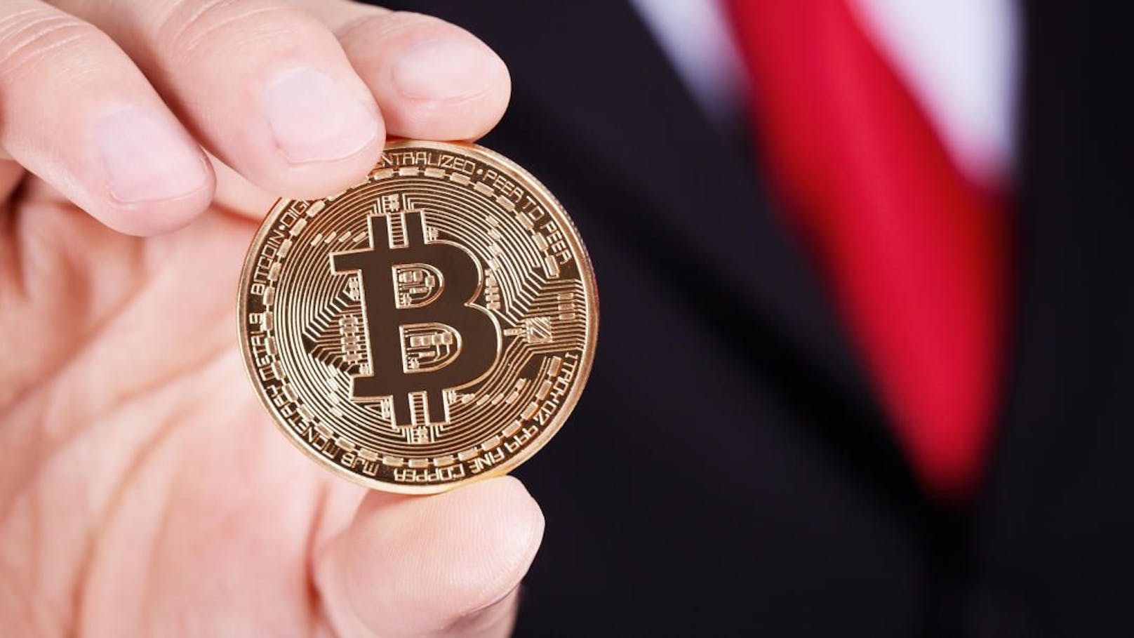Erstmals seit Mai kletterte der Bitcoin-Kurs über 55.000 US-Dollar.