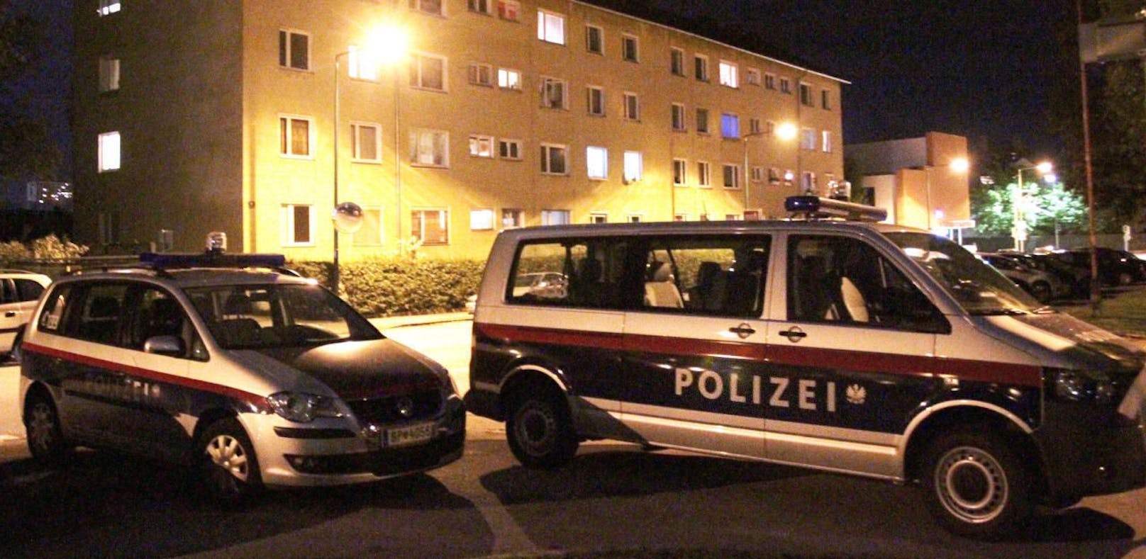 Abendlicher Polizeieinsatz in Salzburg.
