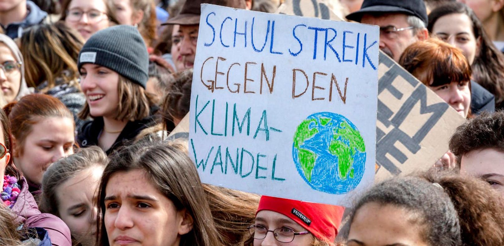 Eine SORA-Umfrage unter 700 Oberösterreichern zeigt, nicht nur der jungen Generation ist Klimaschutz wichtig.
