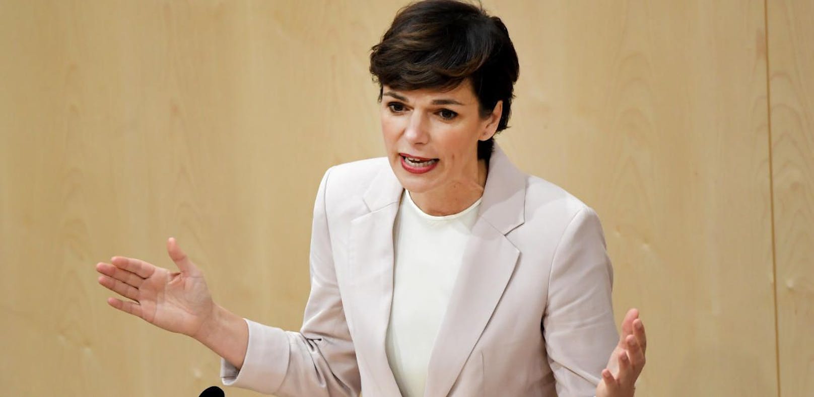 SPÖ-Chefin Pamela Rendi-Wagner stellt auch die Vertrauensfrage.