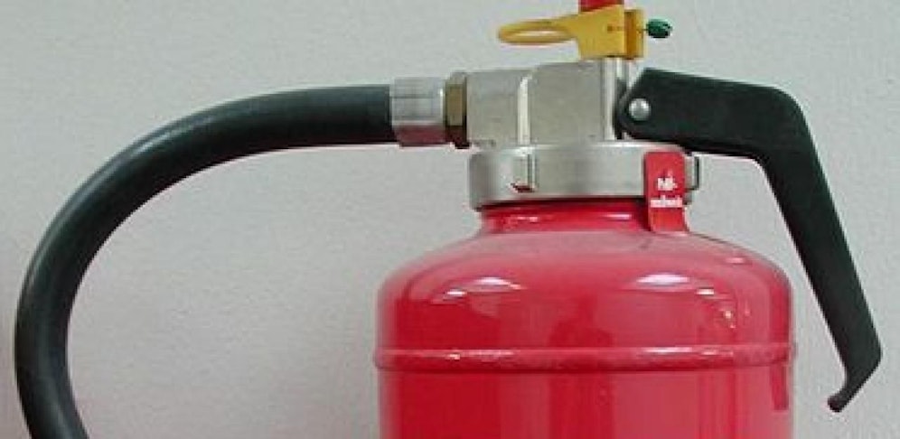 Verrückt: Ein 37-Jähriger stahl am Sonntag einen Feuerlöscher! (Symbolbild)