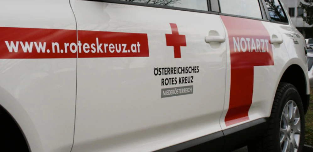 Der verletzte junge Mann (19) wurde ins Krankenhaus gebracht.