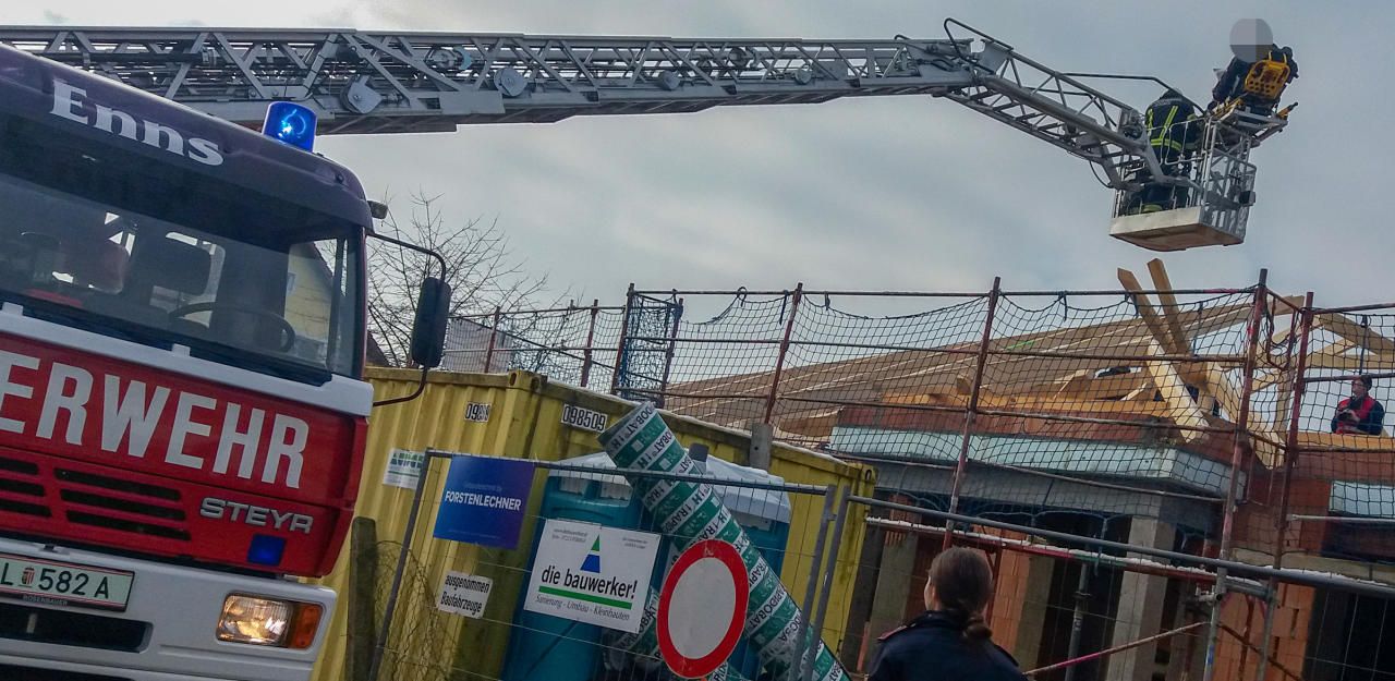 Heute.at - Lehrling schoss sich mit Pistole 16-cm-Nagel in Fuß