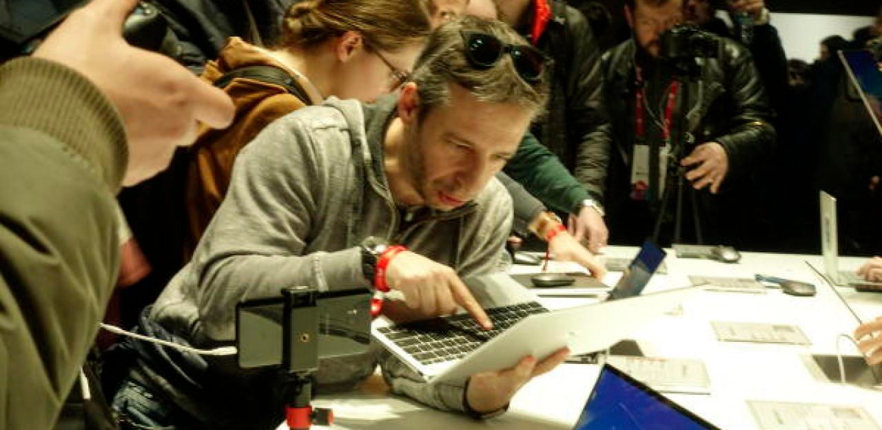 Heute.at - Echt jetzt! Huawei steckt Webcam in die Tastatur