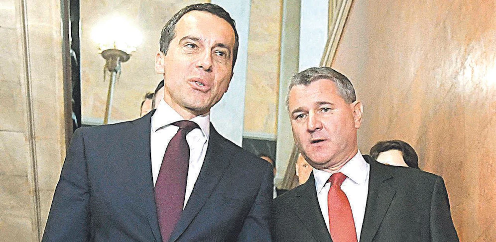 Bundeskanzler Christian Kern und der SPÖ - Bundesgeschäftsführer Georg Niedermühlbichler: Ihre Mitarbeiter stritten bis einer zu Boden ging.