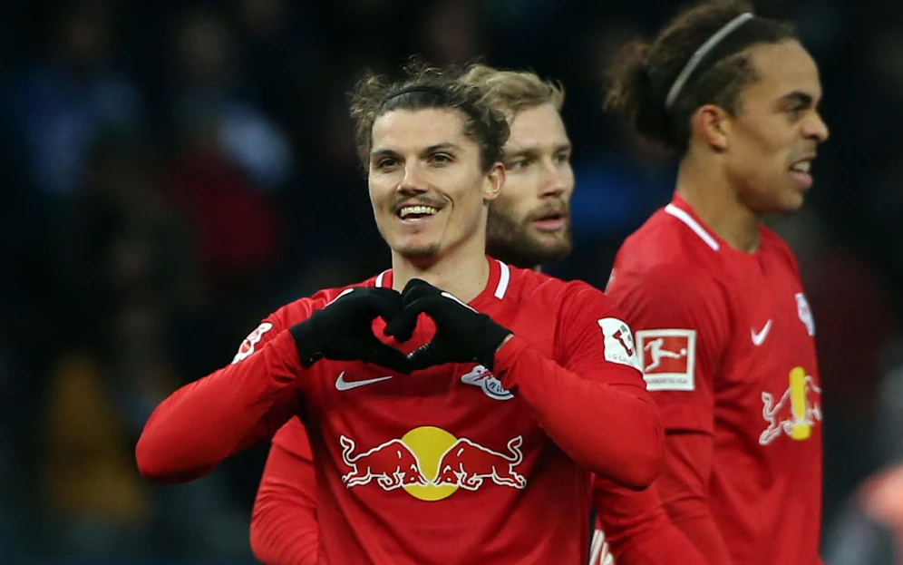 Marcel Sabitzer im Kopfball-Duell