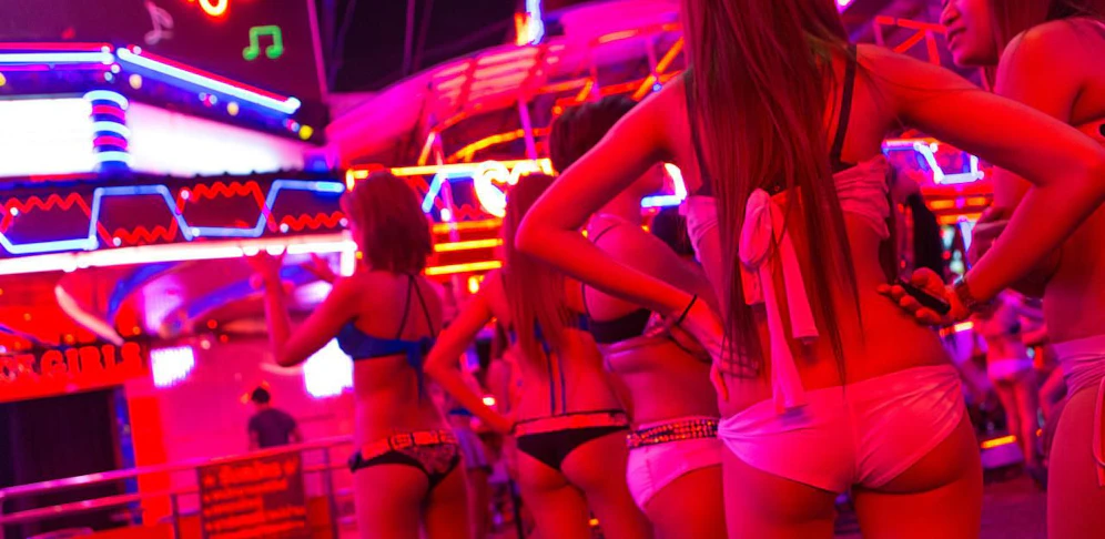 Zum "nächstmöglichen Zeitpunkt" wird ein Prüfer für Prostituierte in Leipzig gesucht.
