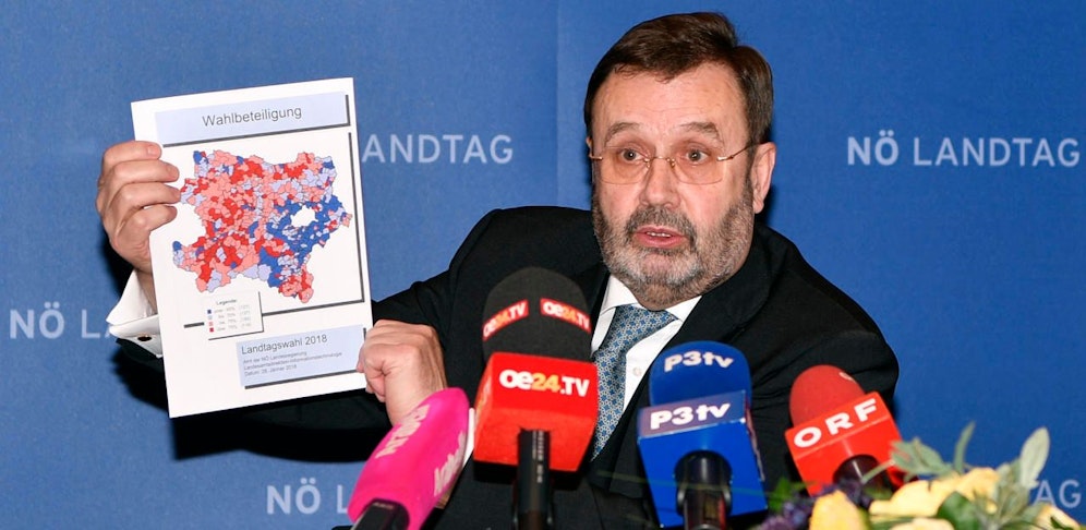 Hans Penz bei der Pressekonferenz zum Wahlausgang in St. Pölten.