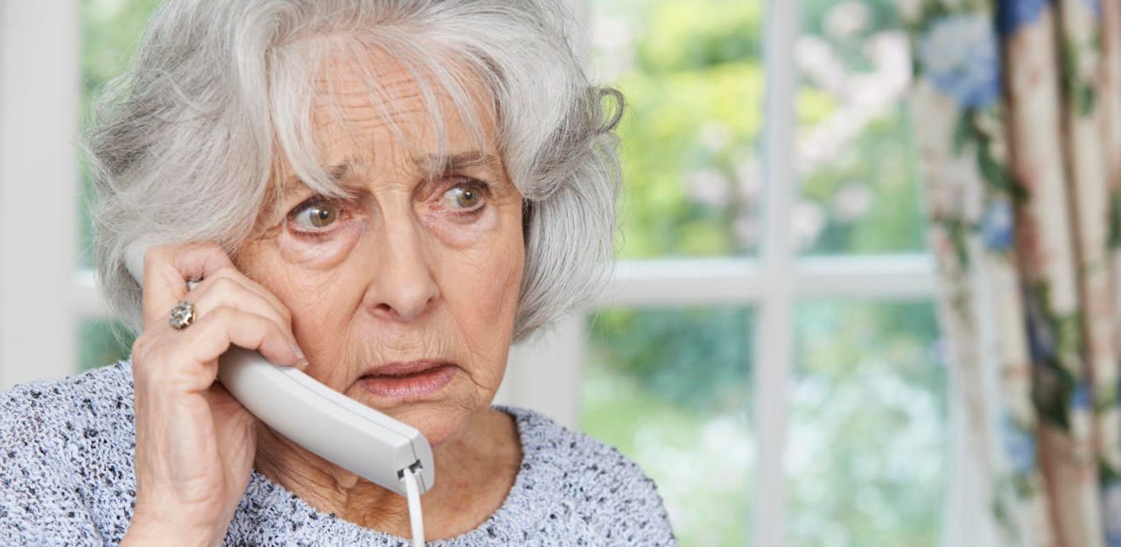Die Pensionistin wurde per Telefon kontaktiert.