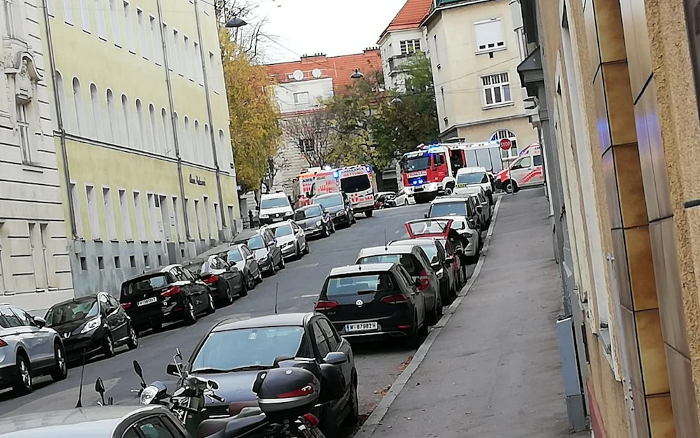 Großeinsatz in der Penzinger Straße 157.