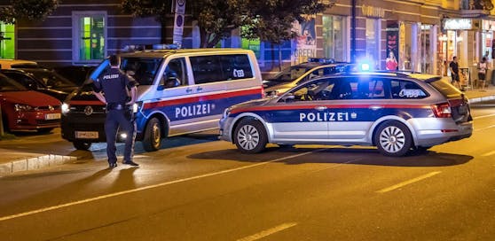 Das bewaffnete Trio flüchtete ohne Beute (Symbolbild).