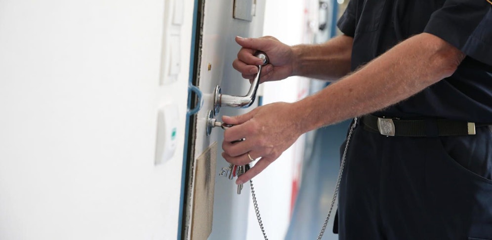 (Symbolbild) Samstagfrüh wurde der Häftling tot in seiner Zelle entdeckt.