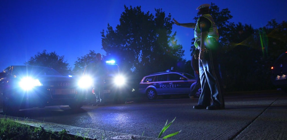Die Polizei nahm dem 21-Jährigen den Führerschein ab.