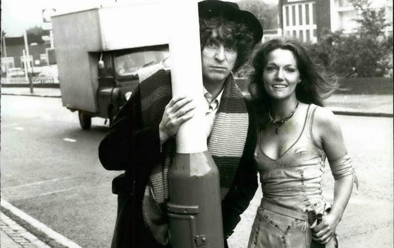Doctor Who im Jahr 1977. Tom Baker und Leela Louis Jameson 