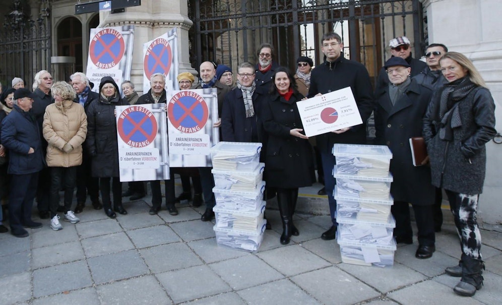 Streit um Zusatztafel. 