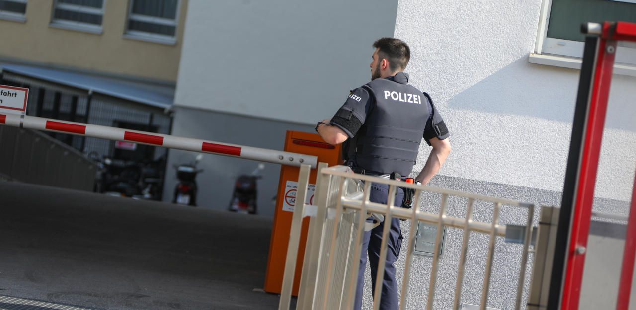 Heute.at - Liebhaber verprügelt: Polizei bewacht Klinikum