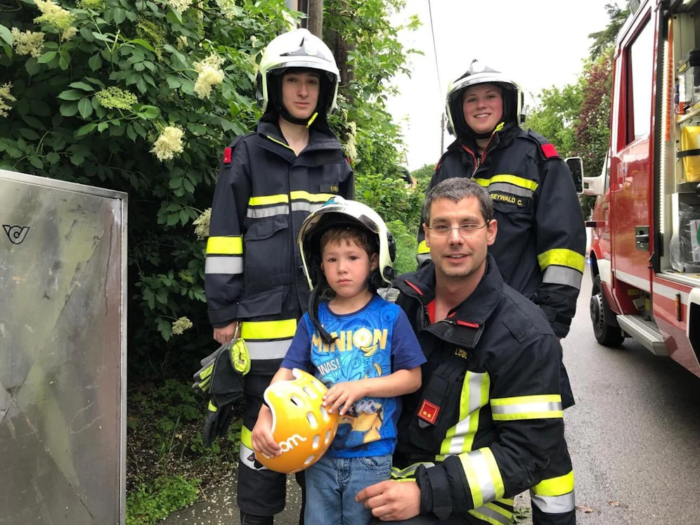 Der Bub sperrte sich beim Spielen ein, konnte nicht mehr heraus.