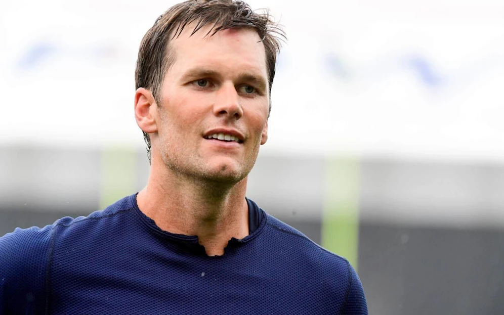 Tom Brady ist beim Training aus dem Park geflogen. 