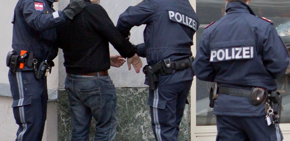 Die Polizei nahm bei ihren Kontrollen mehrere Personen fest