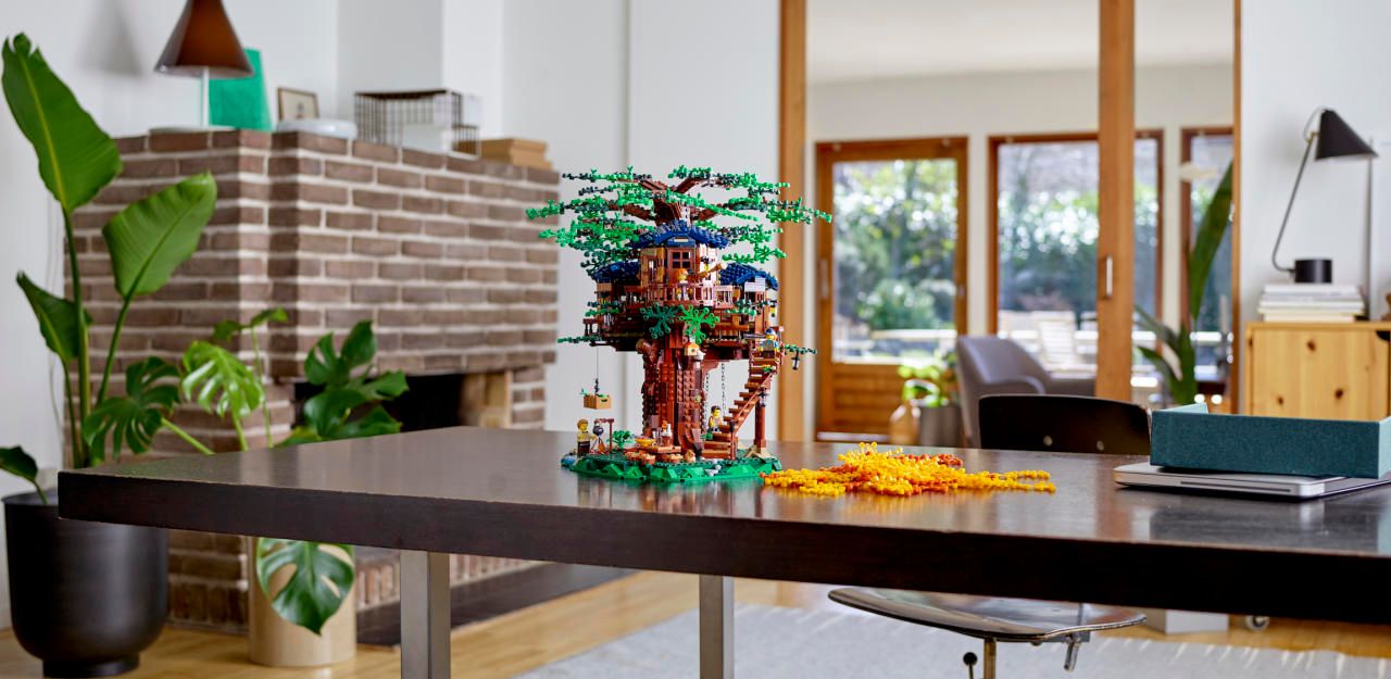 Heute.at - Lego beeindruckt Fans mit detailreichem Baumhaus