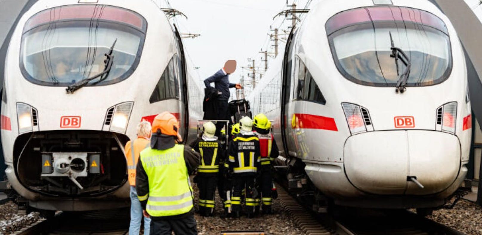 St. Valentin: 200 Personen mussten vom defekten Zug in einen Ersatzzug umsteigen.