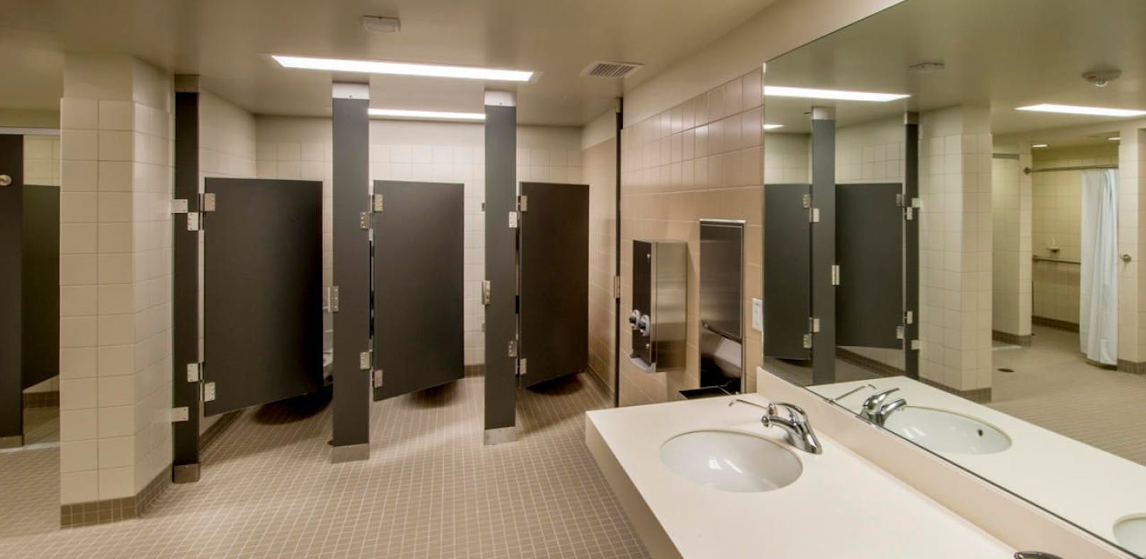 Symbolfoto einer öffentlichen Toilette.