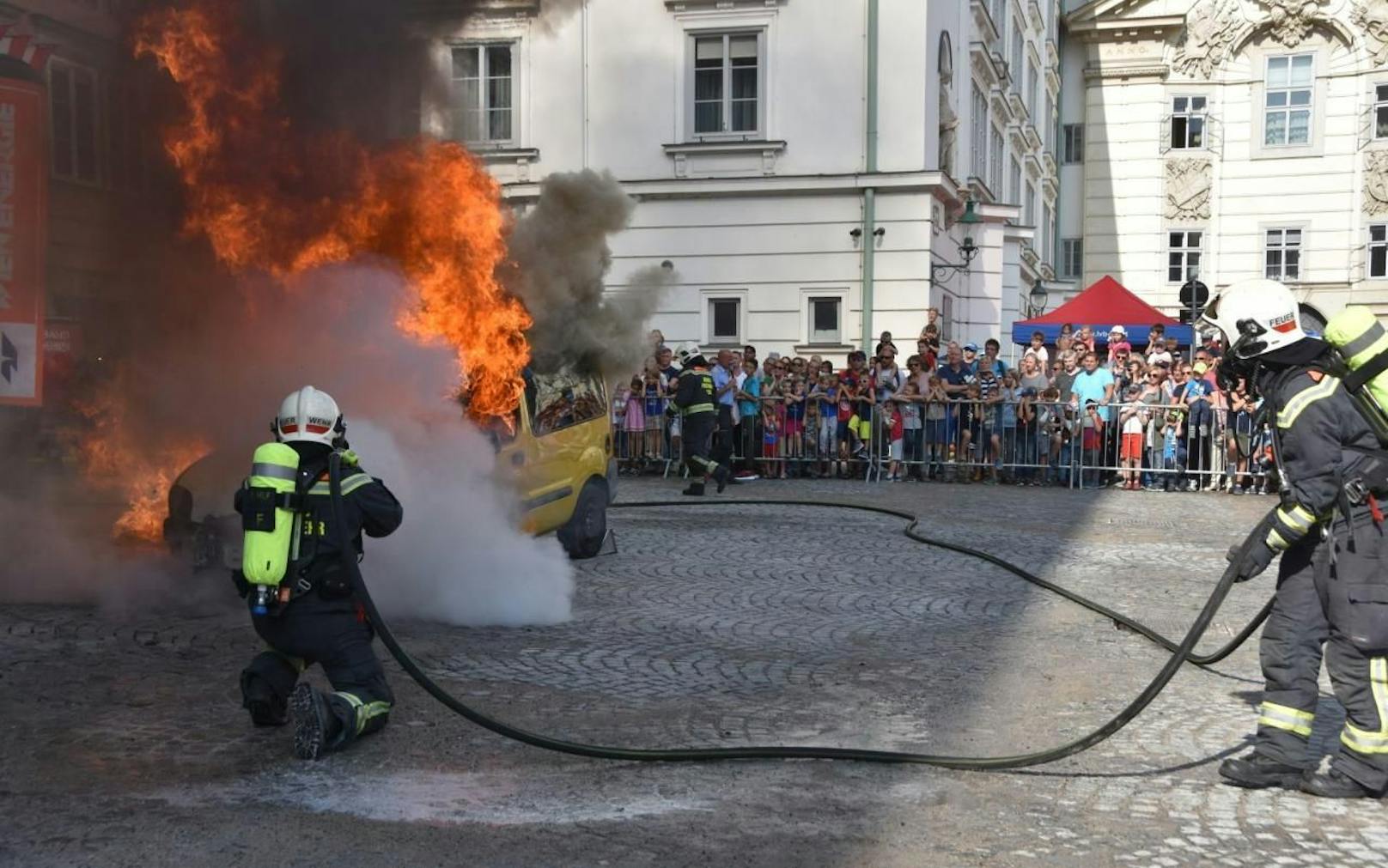 Eine feurige Show erwartet die Besucher dieses Wochenende beim Feuerwehrfest in der City. 