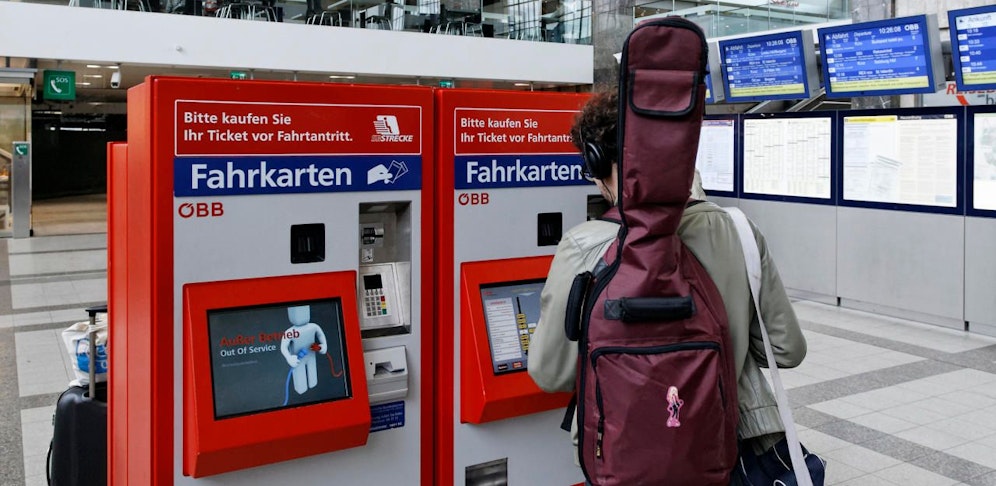 Lieber einen Fahrschein kaufen - sonst könnte es teuer werden.