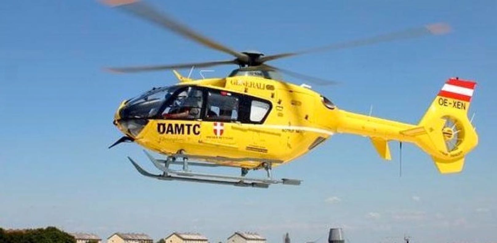 Mäderl (1) fast erstickt: Per Helikopter ins Spital