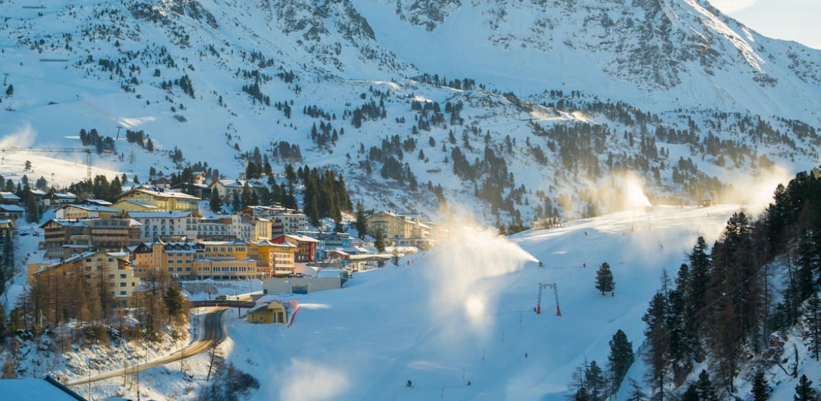 In Tirol darf Kunstschnee nur mehr aus Wasser bestehen