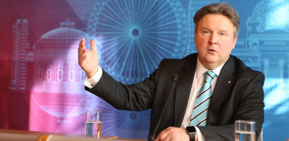 Der SPÖ-Wien-Chef und Bald-Bürgermeister Michael Ludwig stellt heute, am 14. Mai, sein neues Team vor.