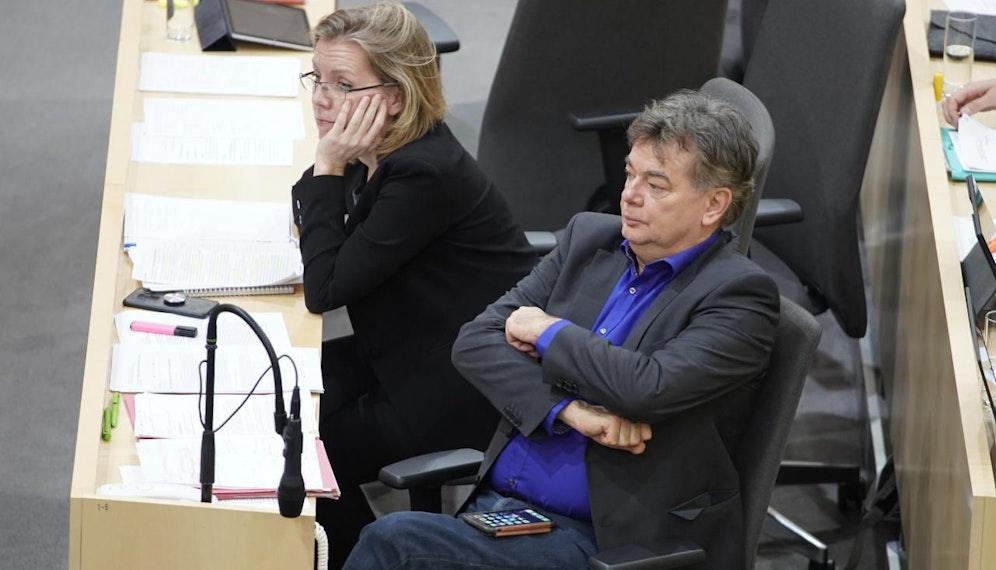 Grünen-Chef Kogler mit Vize Gewessler.                 