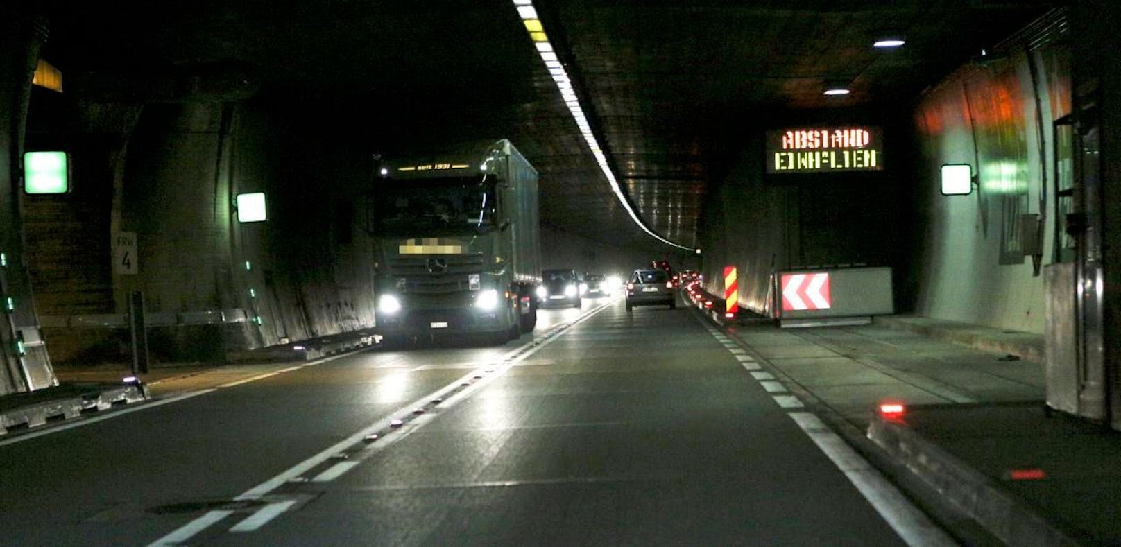 Der Lkw-Fahrer drehte einfach im Arlbergtunnel um