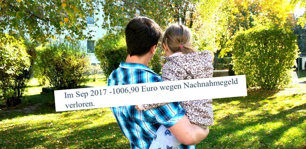 Patrick G. mit seiner vierjährigen Tochter, für die er Alimente zahlen muss.                               