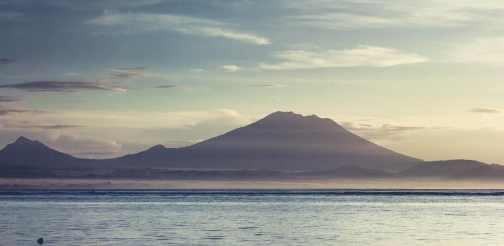 Der 3030 Meter hohe Mount Agung hat seine Aktivität erhöht. Die zweithöchste Warnstufe wurde ausgerufen.